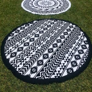 The Beach People round, thick Towel.